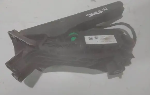 Volkswagen Touran I Accelerator throttle pedal 1T1723503H 6PV00868901