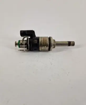 Ford Kuga I Fuel injector DS7G9F593EA