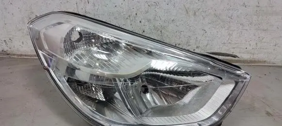 Dacia Dokker Headlight/headlamp 90008171