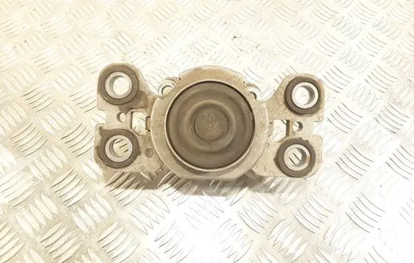 Volvo V70 Engine mount bracket 8G9N7M121