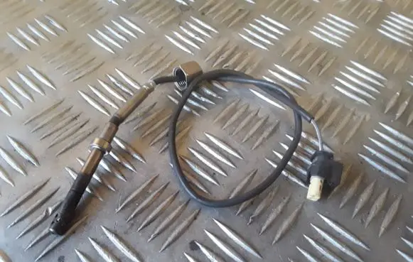 Mercedes-Benz Sprinter W906 Exhaust gas temperature sensor A0009053905