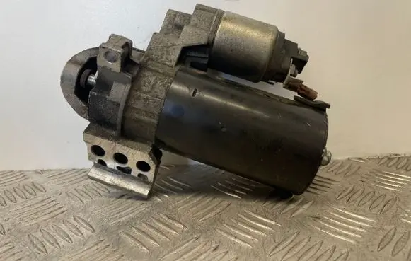 BMW 5 F10 F11 Starter motor 7801203 0001115069