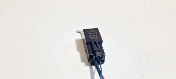 Toyota Avensis T270 Other relay 9098004179 90980-04179