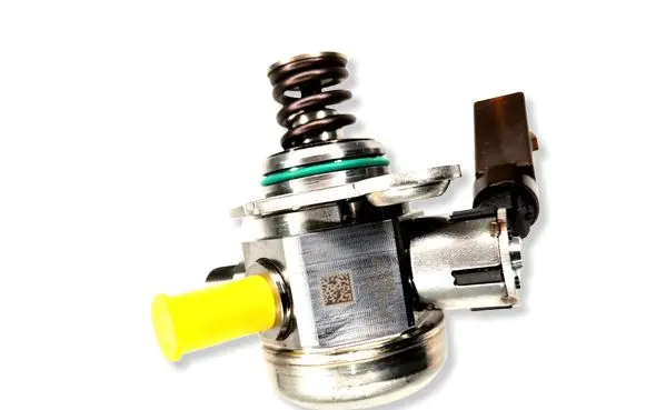 Mercedes-Benz CLA C117 X117 W117 Fuel injection high pressure pump A2600700500