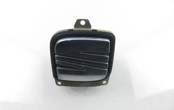 Seat Cordoba (6L) Rear door exterior handle/bracket 6L6827573E 6L6827573D