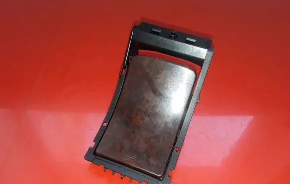 Cup holder front