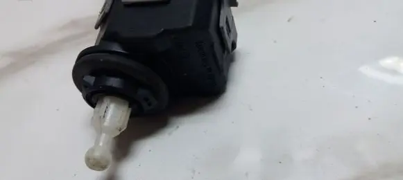 Audi A6 S6 C5 4B Headlight level adjustment motor 6Y0941295