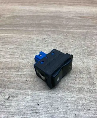 BMW 5 E39 Electric window control switch 8368932