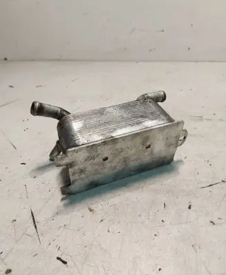 Citroen C4 Grand Picasso Engine oil radiator 3M517A095DF 30033005