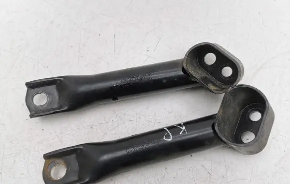 BMW i3 Front strut bar 6852527 6852528