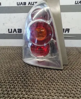 Toyota Corolla Verso AR10 Rear/tail lights 0000010202 0E01 E410173