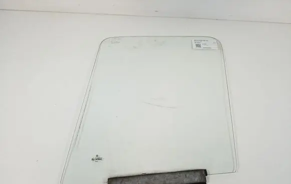 Mercedes-Benz Sprinter W901 W902 W903 W904 Front door window/glass (coupe) A9017200318