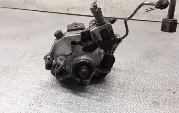 Fuel injection high pressure pump