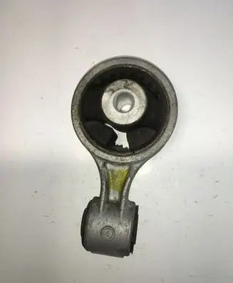 Nissan Murano Z51 Engine mount bracket AV96539