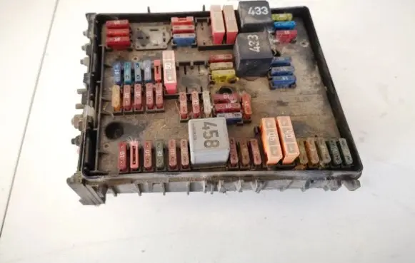 Volkswagen Touran I Fuse box set 1k0937124h