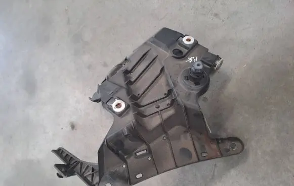 BMW X5 F15 Fender mounting bracket 7294543 10503410