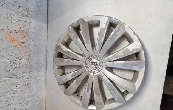 Citroen C4 Grand Picasso R16 wheel hub/cap/trim 9657814580