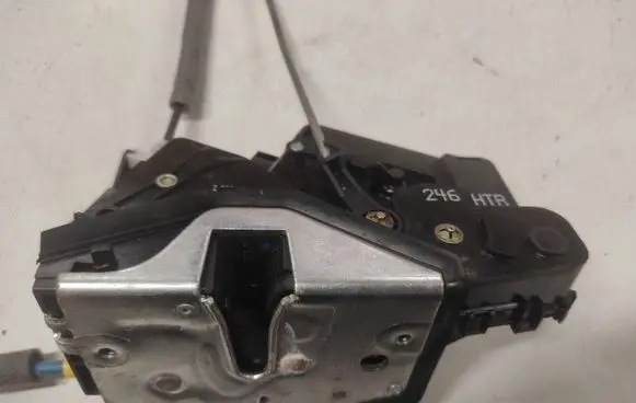 BMW 3 E46 Rear door lock 246HTR