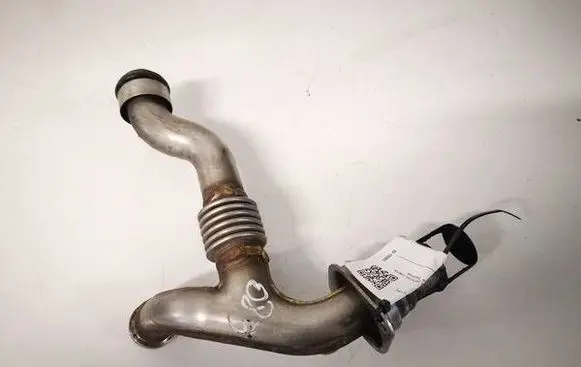 BMW 5 F10 F11 EGR valve line/pipe/hose 21060F