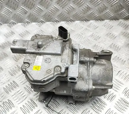 Toyota Yaris Air conditioning (A/C) compressor (pump) 8837015010 0422001501