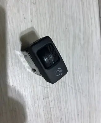 Toyota Hilux (AN10, AN20, AN30) Light switch