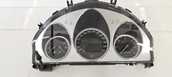 Mercedes-Benz C W204 Speedometer (instrument cluster) A2049003802