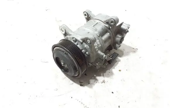 BMW X3 G01 Air conditioning (A/C) compressor (pump) 6994082