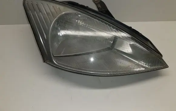 Ford Focus Headlight/headlamp