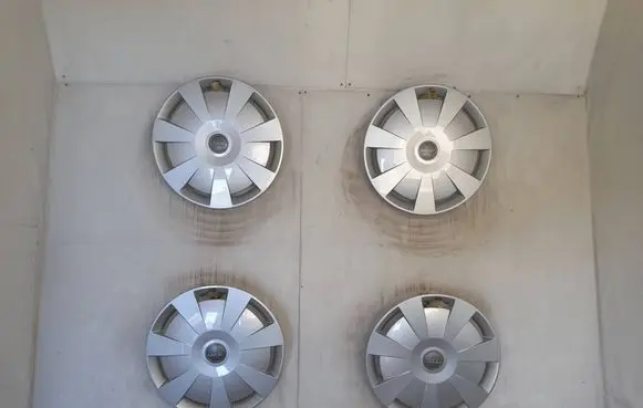 Audi A3 S3 8V R16 wheel hub/cap/trim 8V0601147D