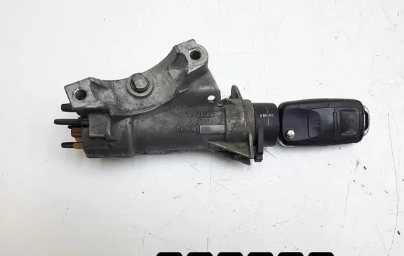 Volkswagen PASSAT B5 Ignition lock 4b0905851a