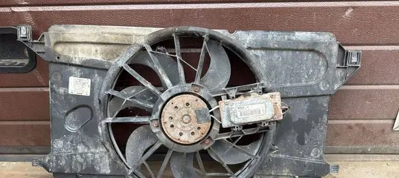 Volvo V50 Electric radiator cooling fan 1137328148