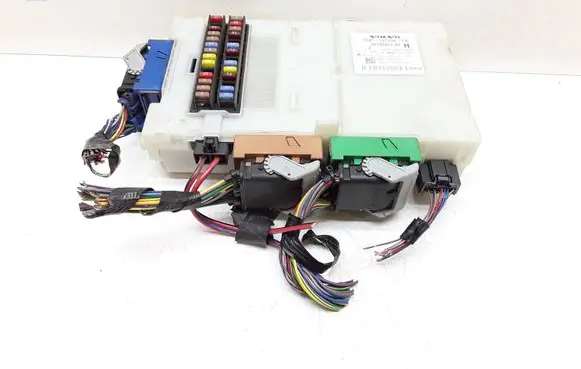 Volvo V70 Fuse module 7G9T14C256FA 30765624AE