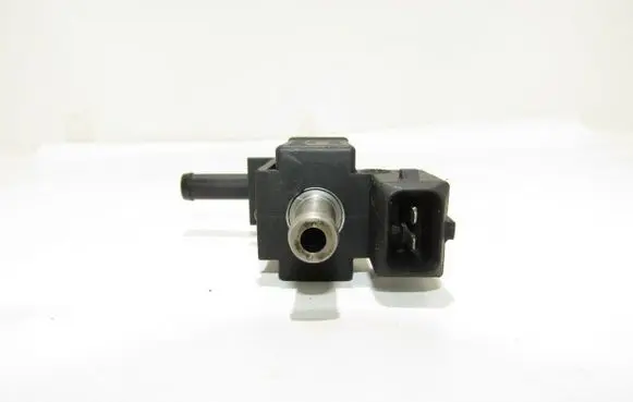 Renault Clio III Turbo solenoid valve 70134300