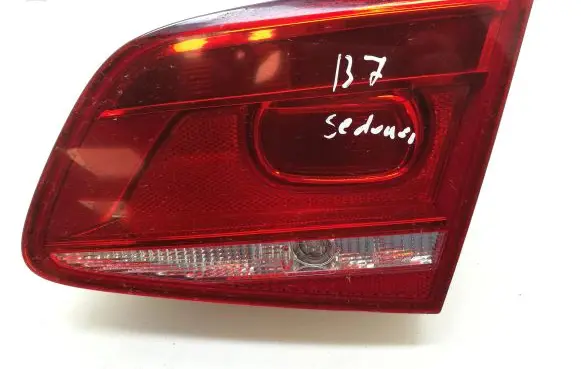 Volkswagen PASSAT B7 Tailgate rear/tail lights 3AE945094J 3AE945094