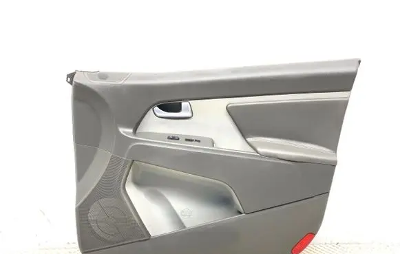 KIA Sportage Front door card panel trim 
