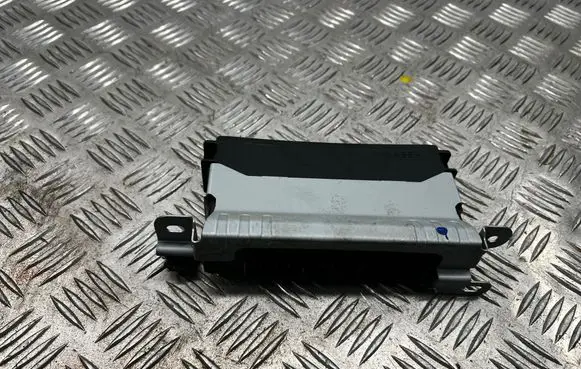 Subaru Outback Gearbox control unit/module 88281AG530 X1T18874M