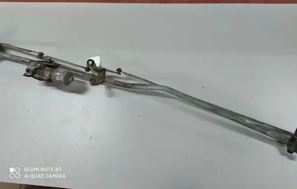 Peugeot 308 Front wiper linkage and motor