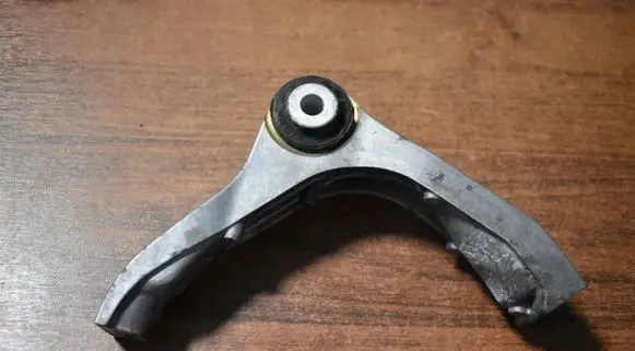 Porsche Cayenne (9Y0 9Y3) Engine mount bracket 9Y0199353A