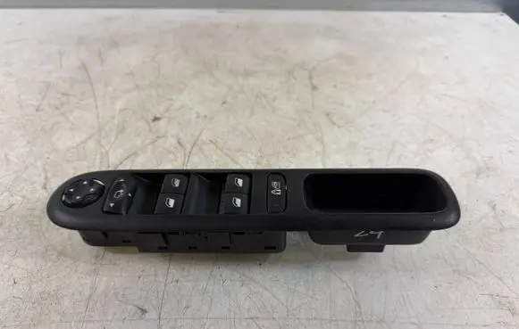 Peugeot 3008 I Electric window control switch 96650621ZD