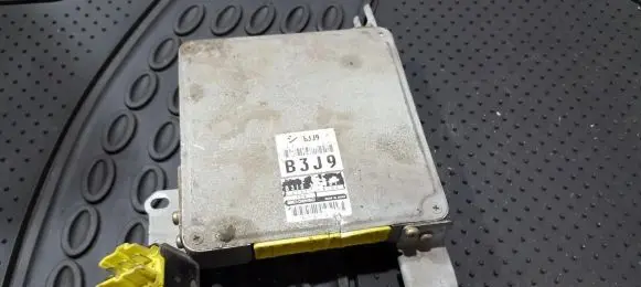 Mazda 323 Engine control unit/module 0797004100 079700-4100