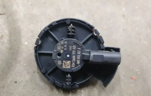 Audi A5 Airbag deployment crash/impact sensor 4M0955557A