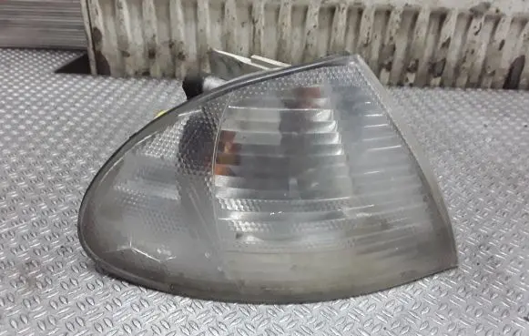 BMW 3 E46 Front indicator light 1315106946