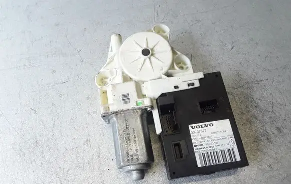 Volvo S40 Front door window regulator motor 30737677