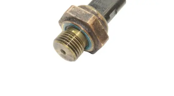 Ford Mondeo MK V Oil pressure sensor 9804063480