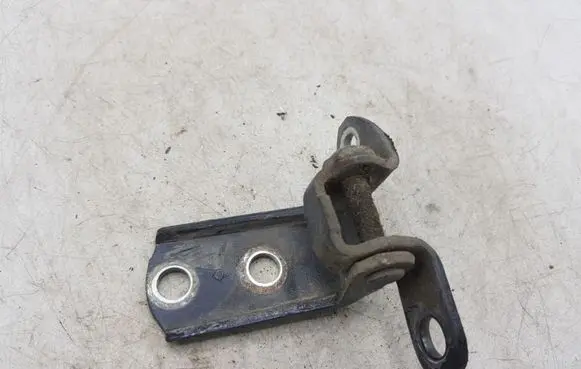 Toyota Avensis Verso Front door lower hinge NOCODE