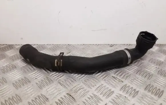Audi A4 S4 B9 Engine coolant pipe/hose 8W0122055H 8W0122293G