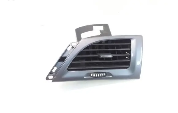 Renault Megane III Dashboard side air vent grill/cover trim 687604198R