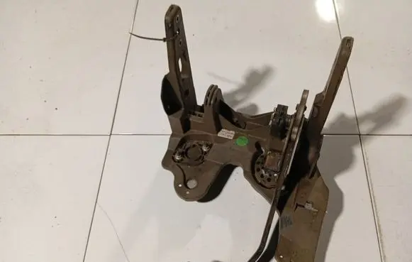 Chevrolet Cruze Brake pedal 