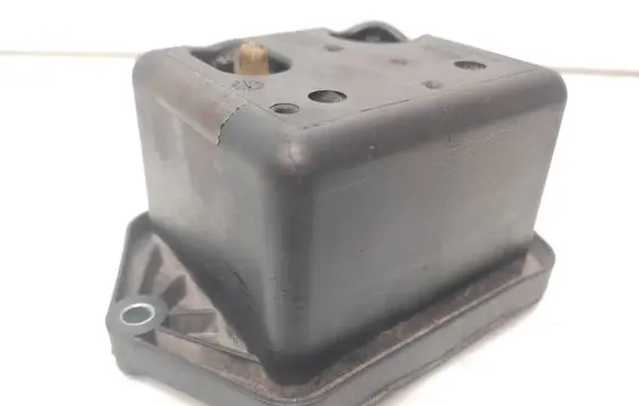 Vacuum air tank