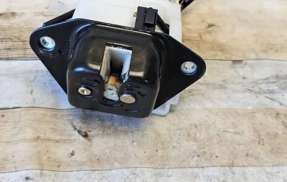Honda FR-V Tailgate/trunk/boot lock/catch/latch